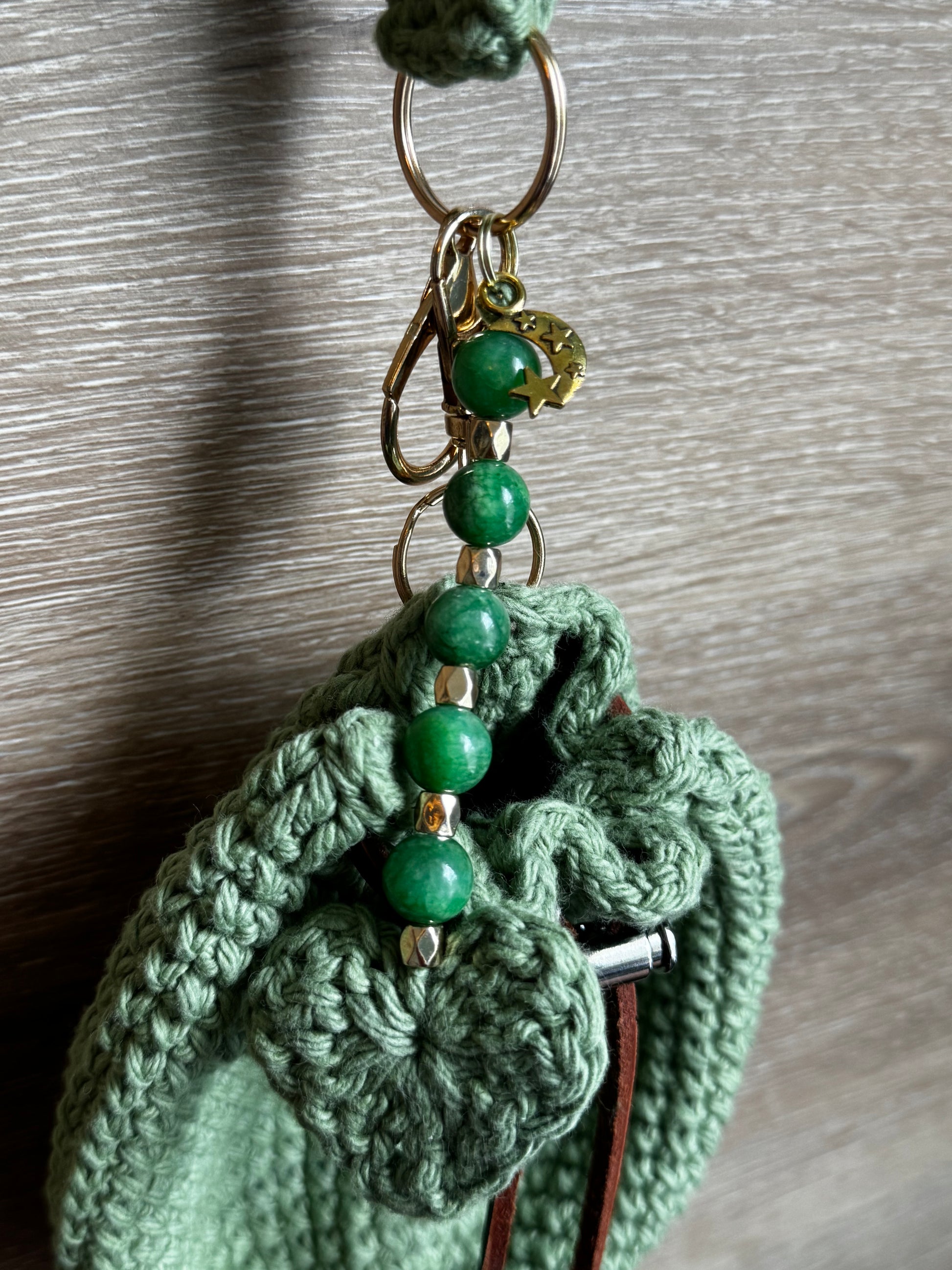 Crochet keychain with pouch - Green