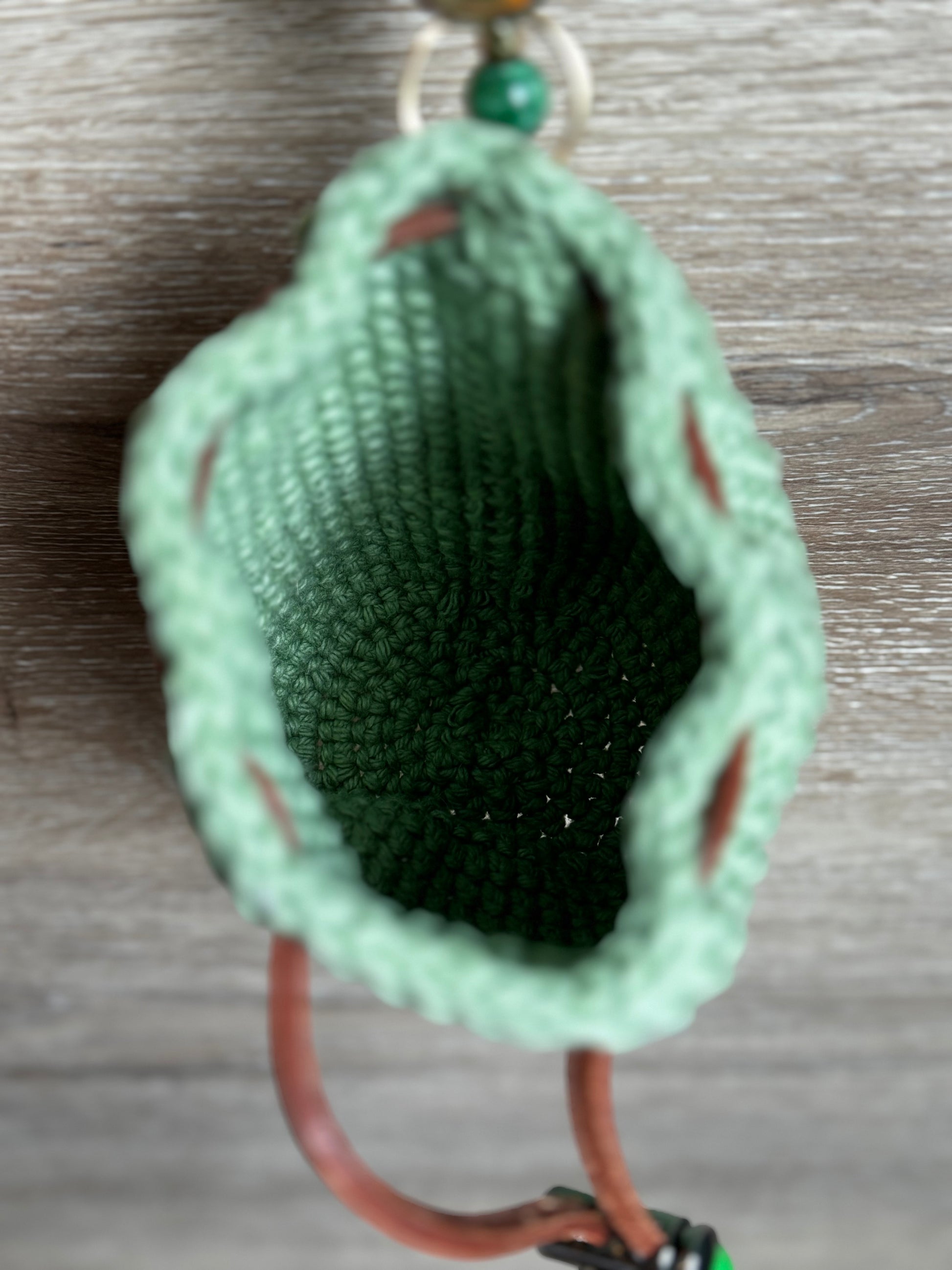 Crochet keychain with pouch - Green