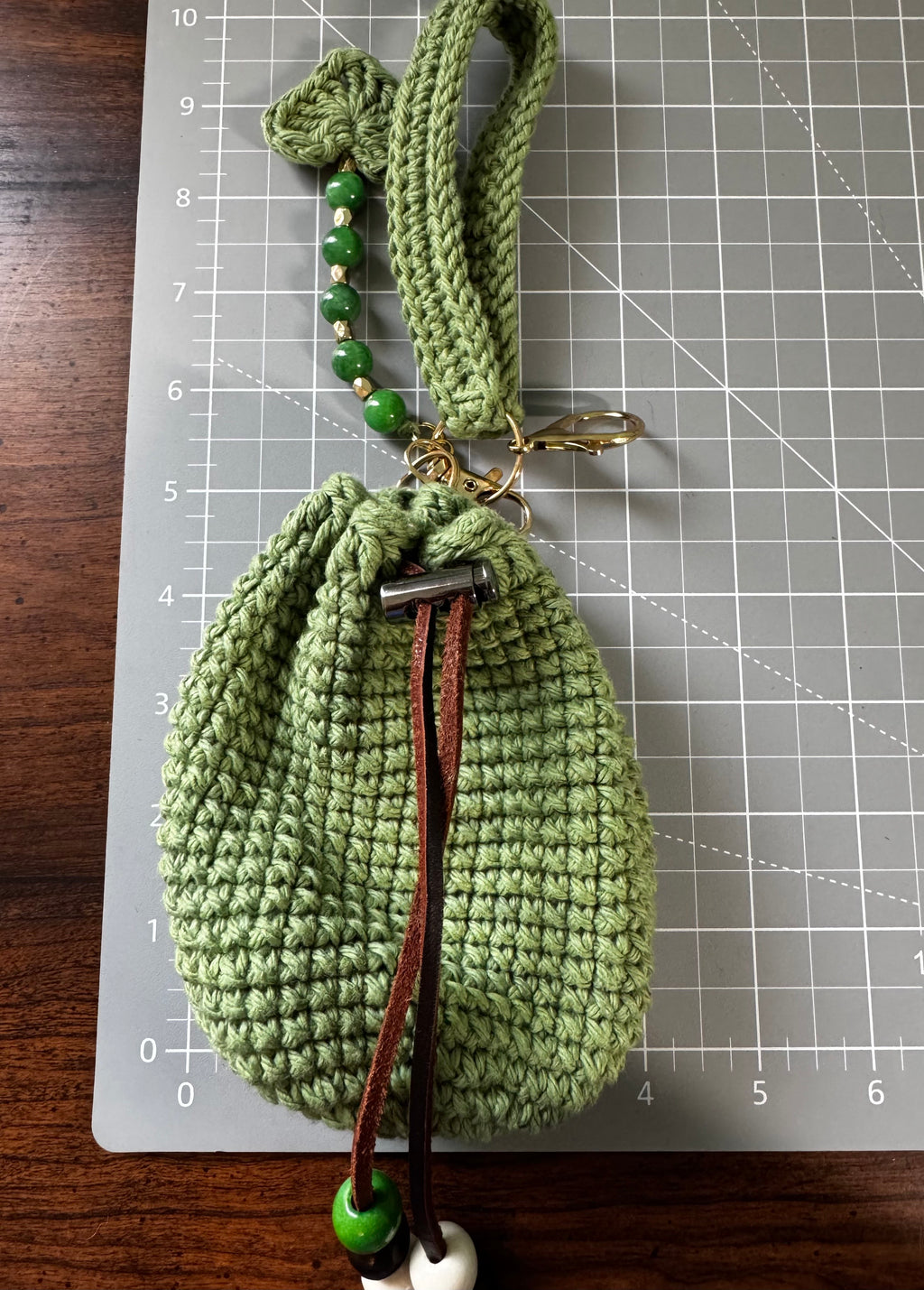 Crochet keychain with pouch - Green