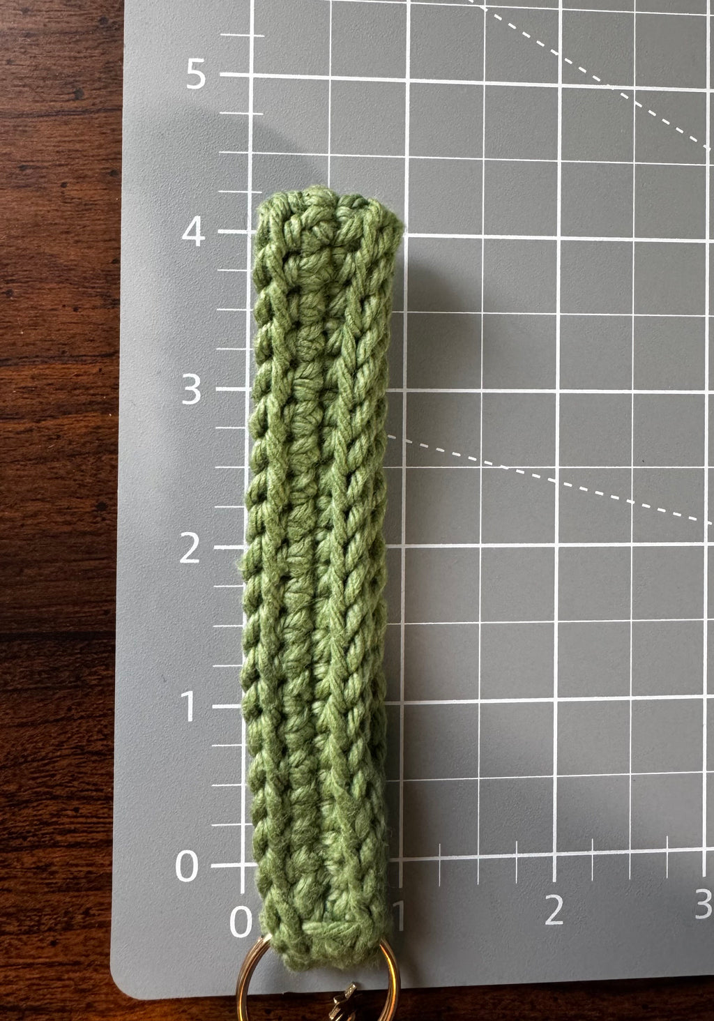 Crochet keychain with pouch - Green